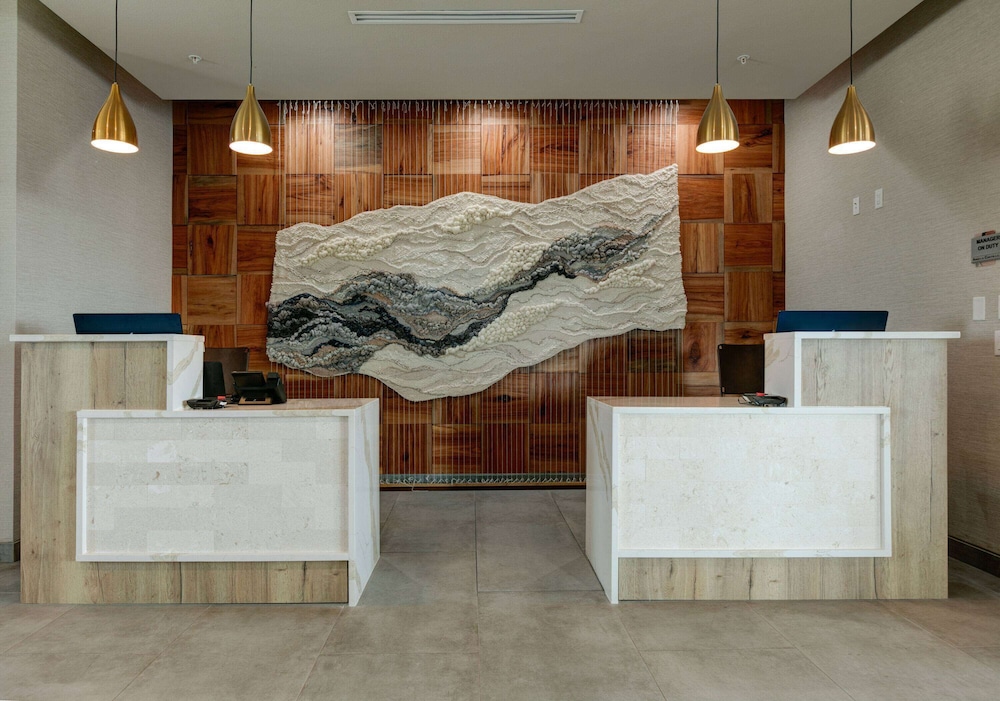 The Elm, a Ramada by Wyndham 4/65