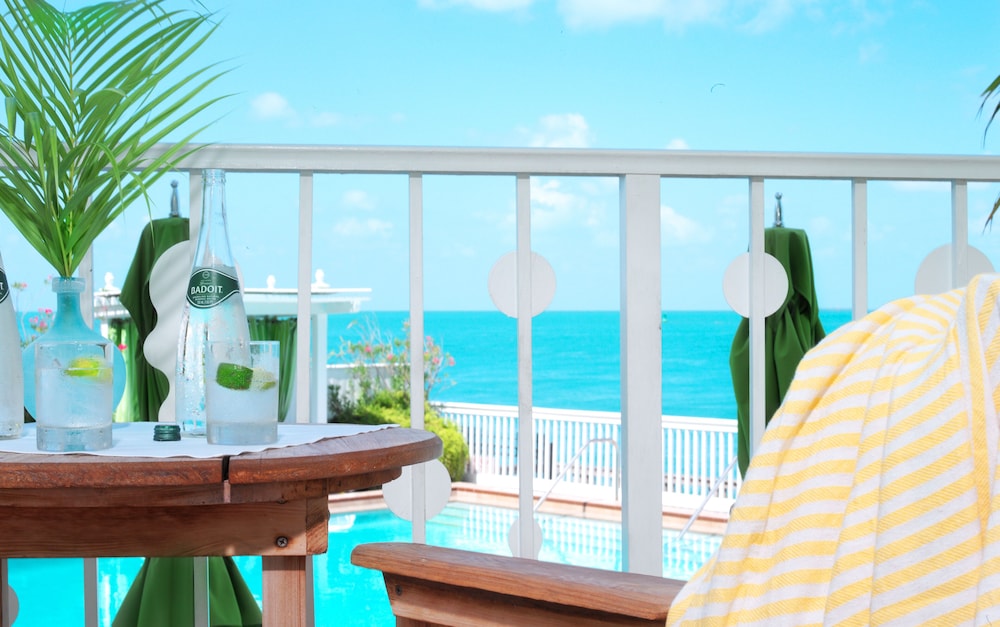 Ocean Key Resort and Spa 67/76