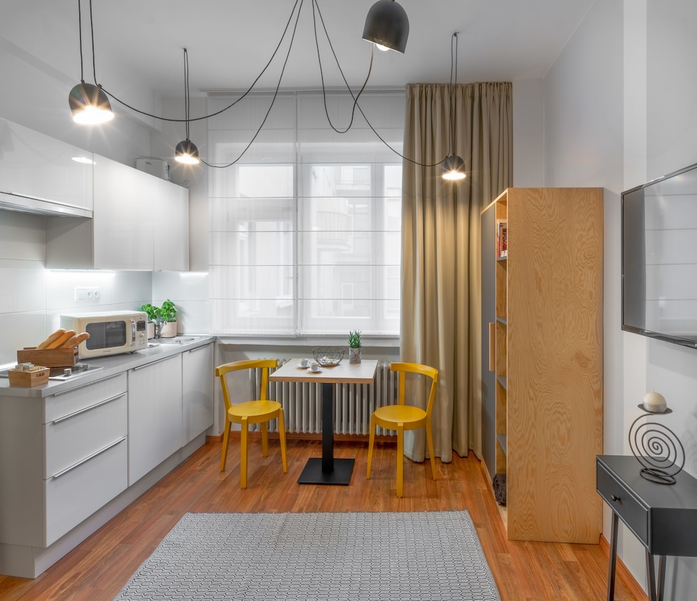 City Leaf Apartments by Adrez Living 15/20