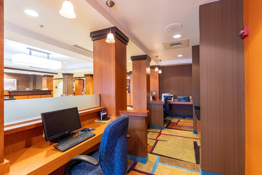 Fairfield Inn Suites Carlisle 48/55