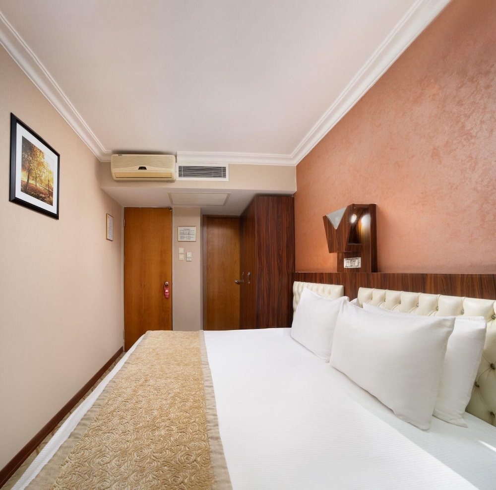 ECONOMY, DOUBLE OR TWIN BED, ACCESSIBLE