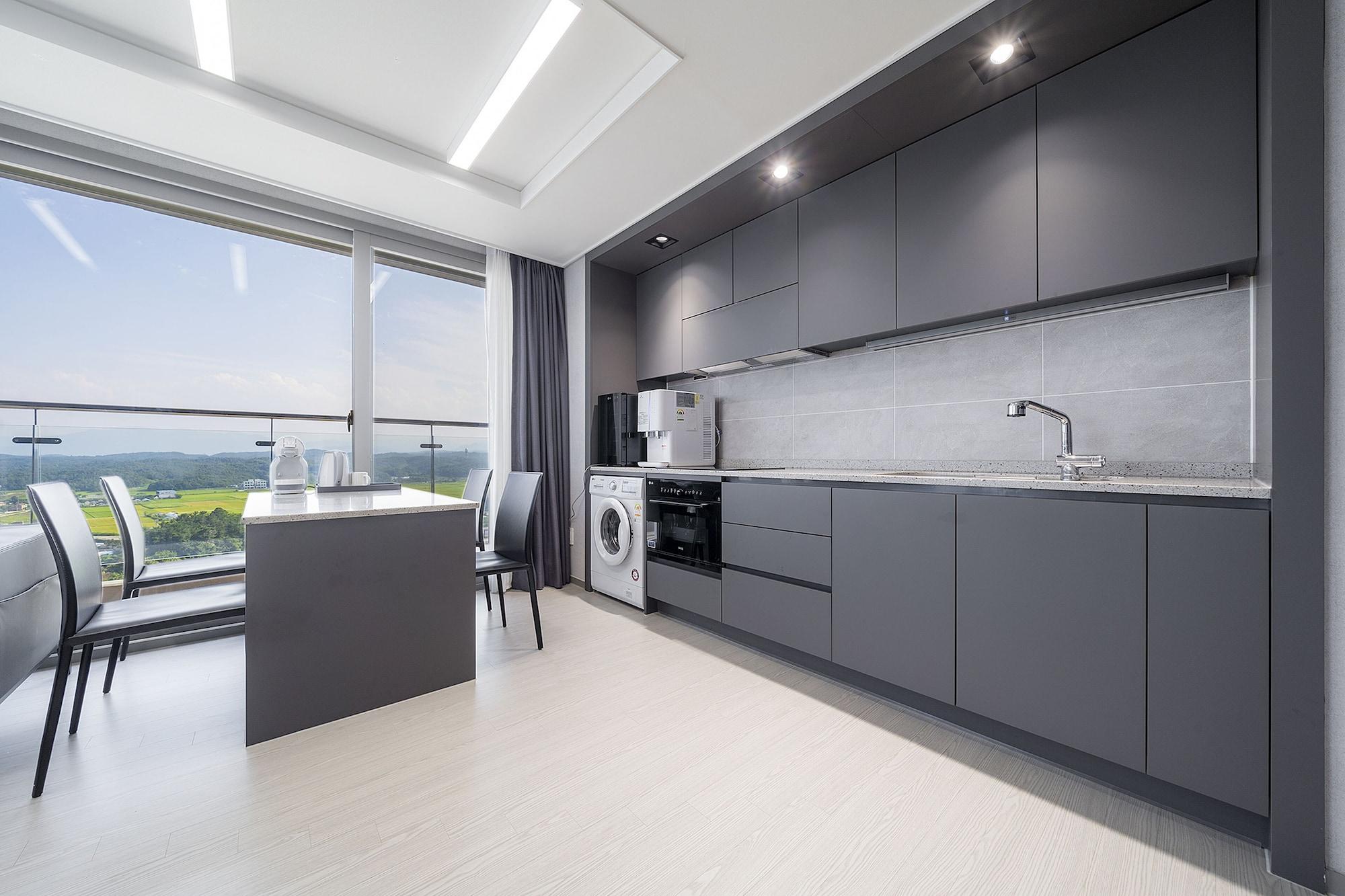 Chonpines Ocean Suites 32/50