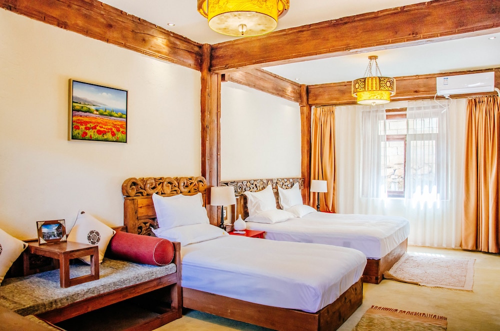 E-Outfitting Boutique Hotel Shangri-La 9/66