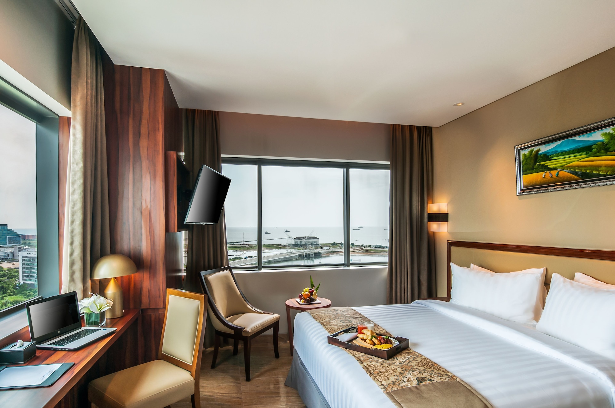 DELUXE, KING BED, SEA VIEW