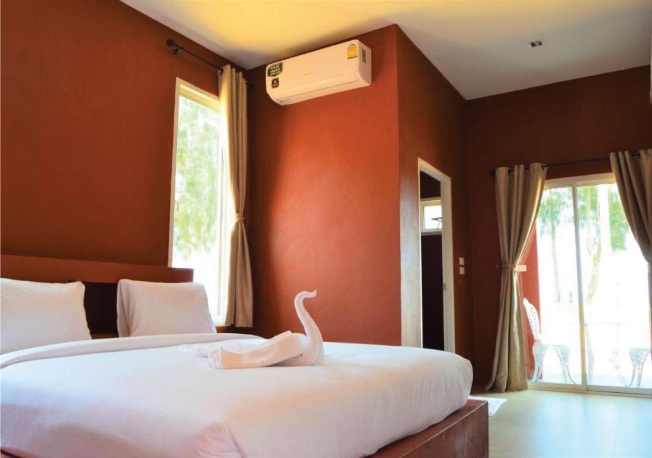 World Cat Hotel & Resort 10/92