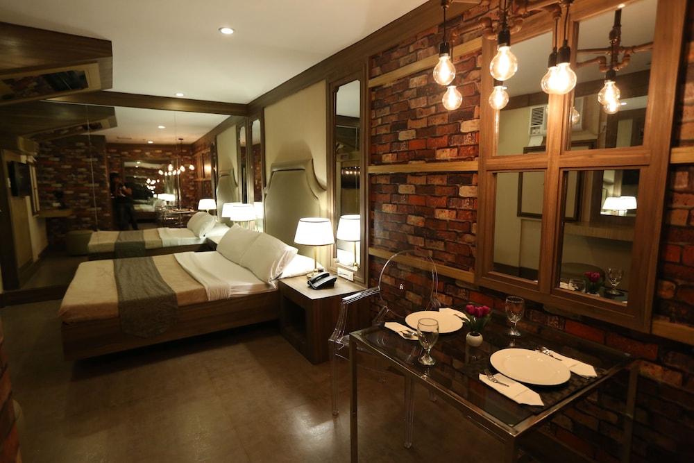 Victoria Court North Edsa 34/35