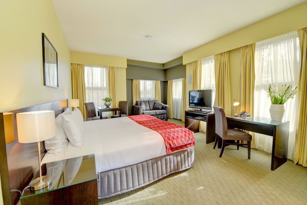 Comfort Inn Suites City Views 16/30