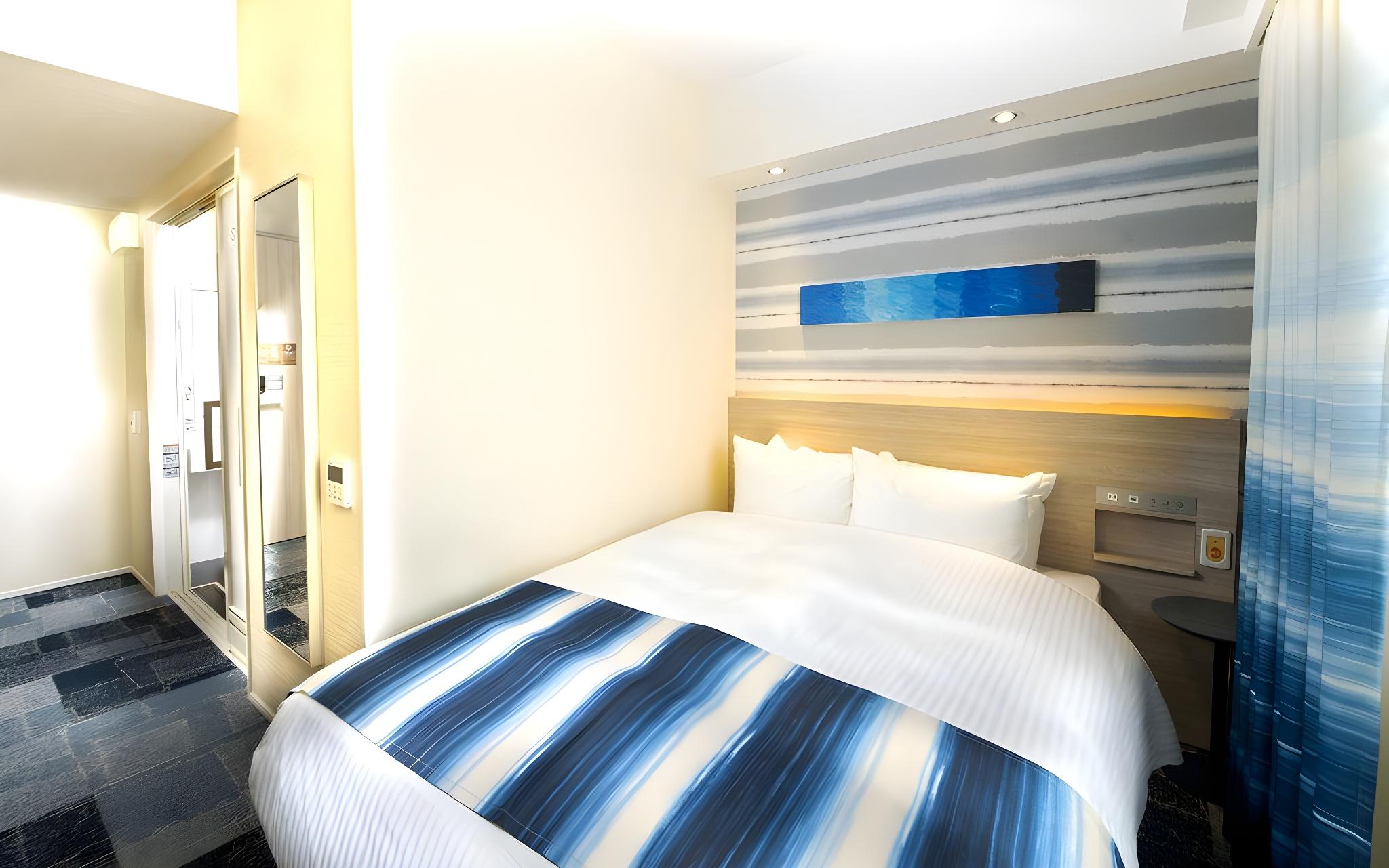 Universal, Double Bed, Accessible