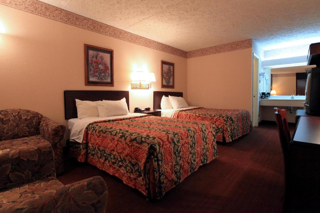 ROOM, 2 DOUBLE BEDS