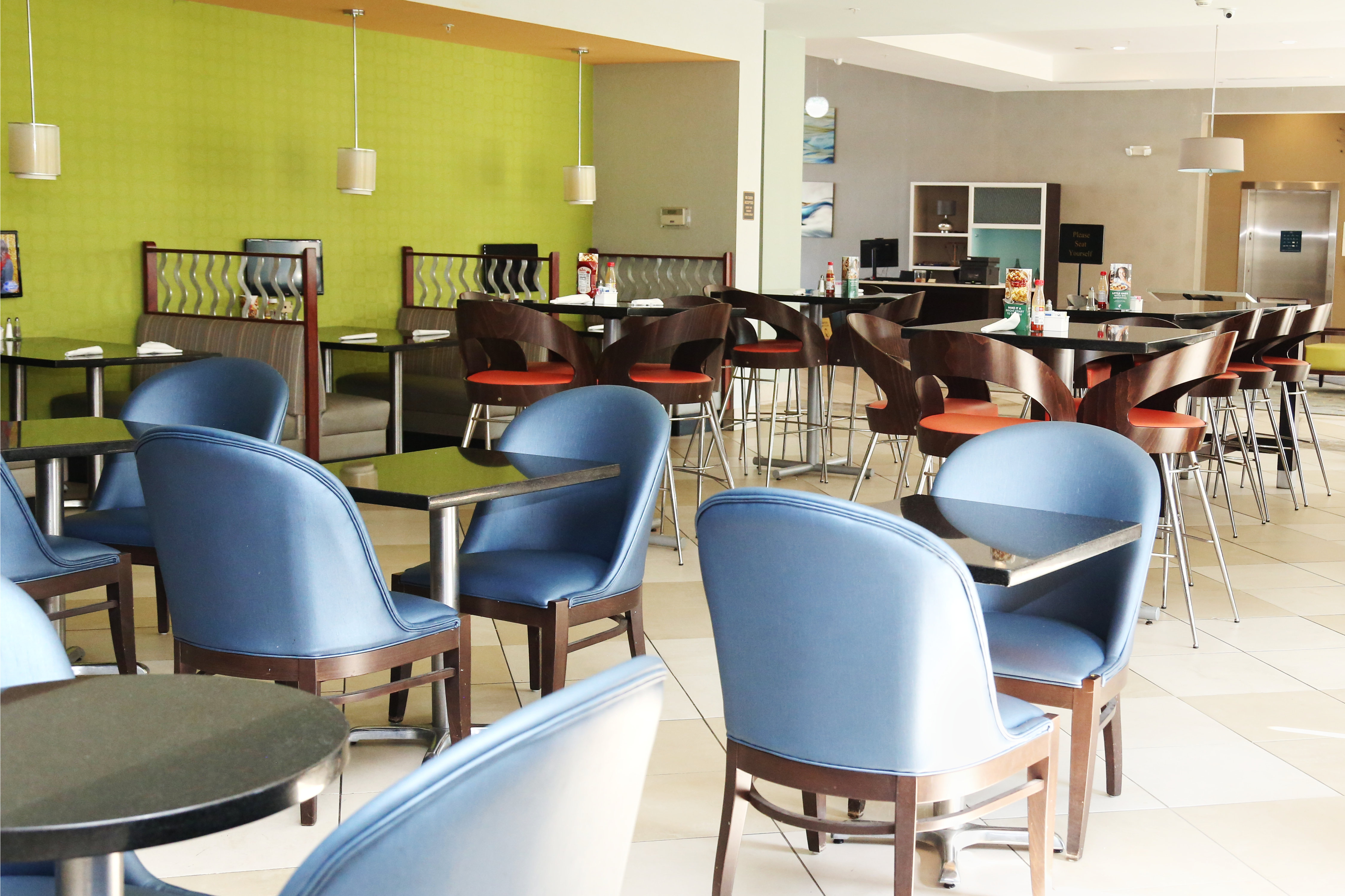 Holiday Inn Santee 57/71