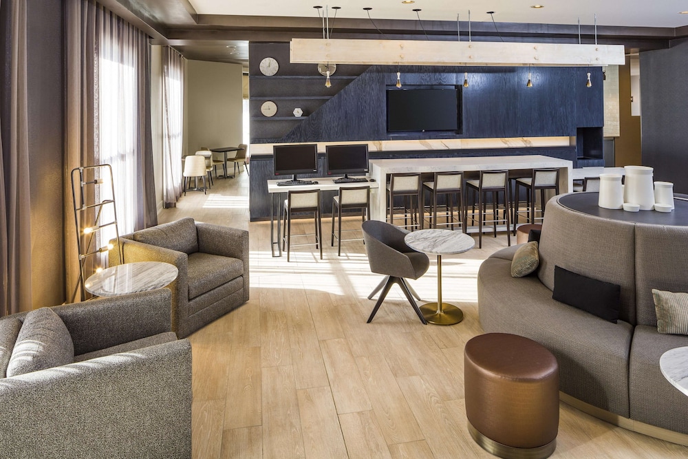 Doubletree By Hilton Boston Logan Airport Chelsea 31/48