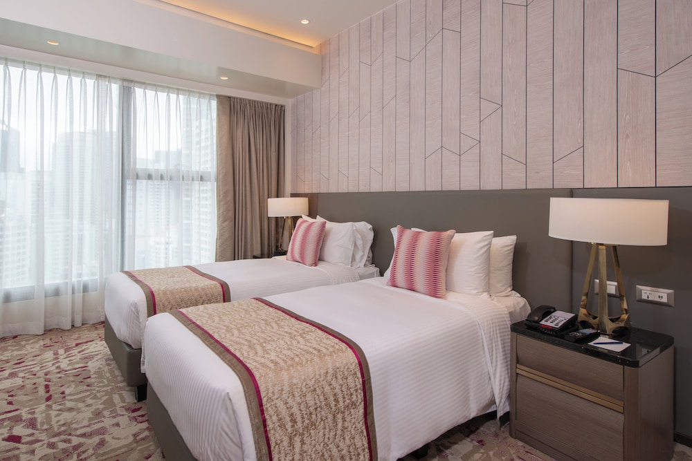 غرفة ديلوكس بسريرين منفصلين وسريرين كينج بـ3 غرف نوم، Somerset Central Salcedo Makati 5/8