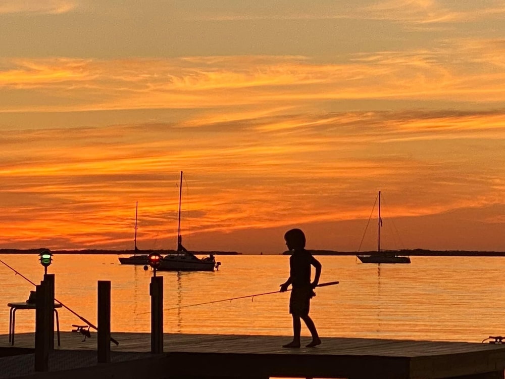 Sunset Cove Beach Resort 44/46