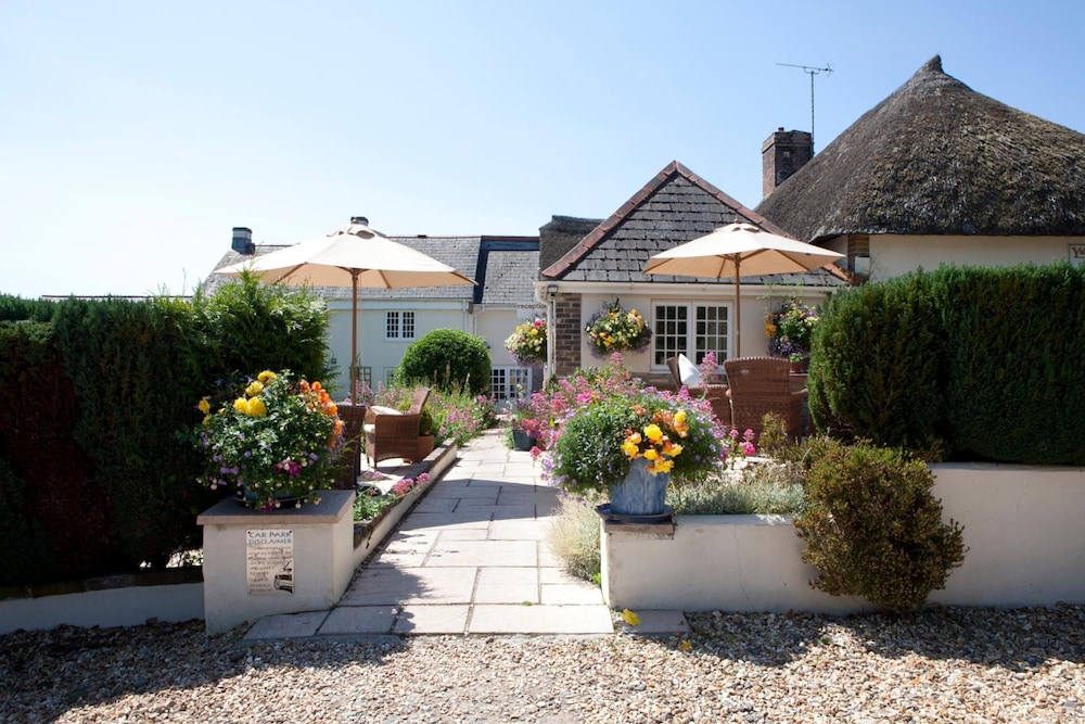 Yalbury Cottage 28/30