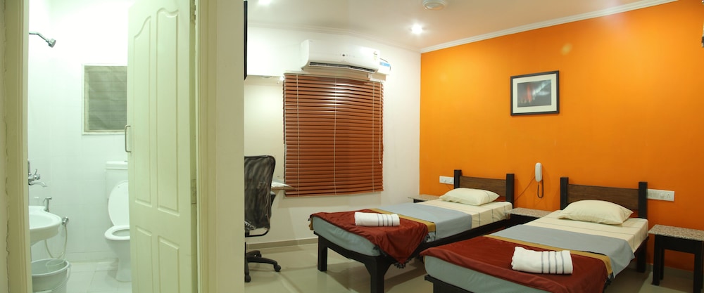 Deccan Comforts 32/41