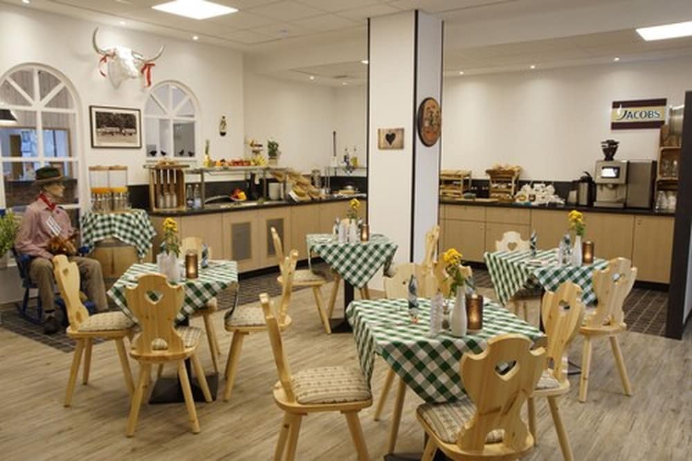 Hotel And Restaurant Edel Weiss Bremen 56/71