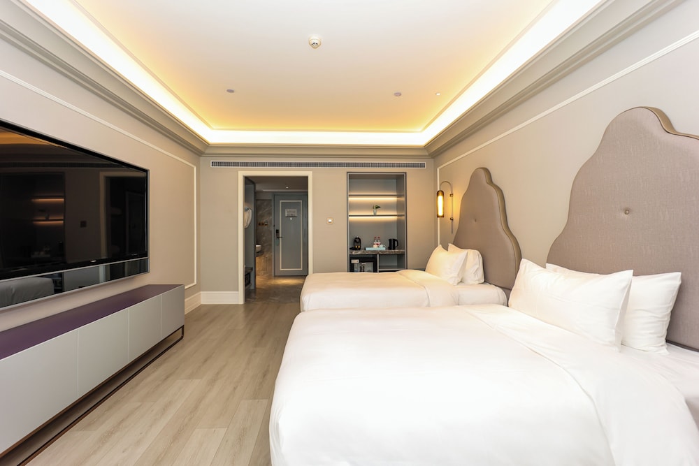 Mercure Jinan West Railway Station 26/65