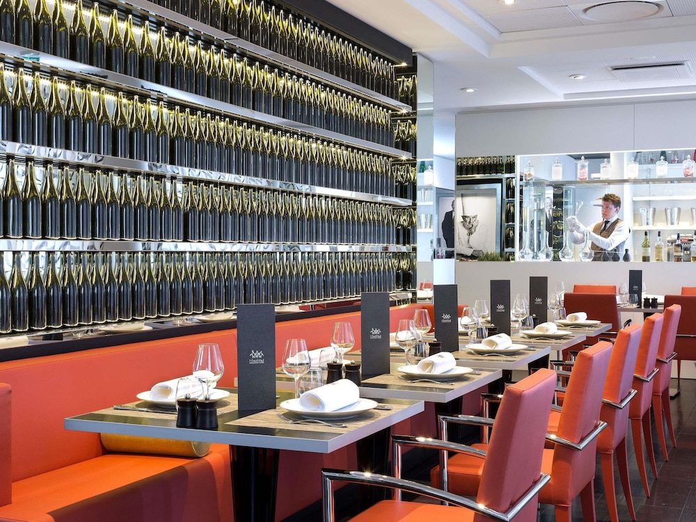 restaurant cafeteria