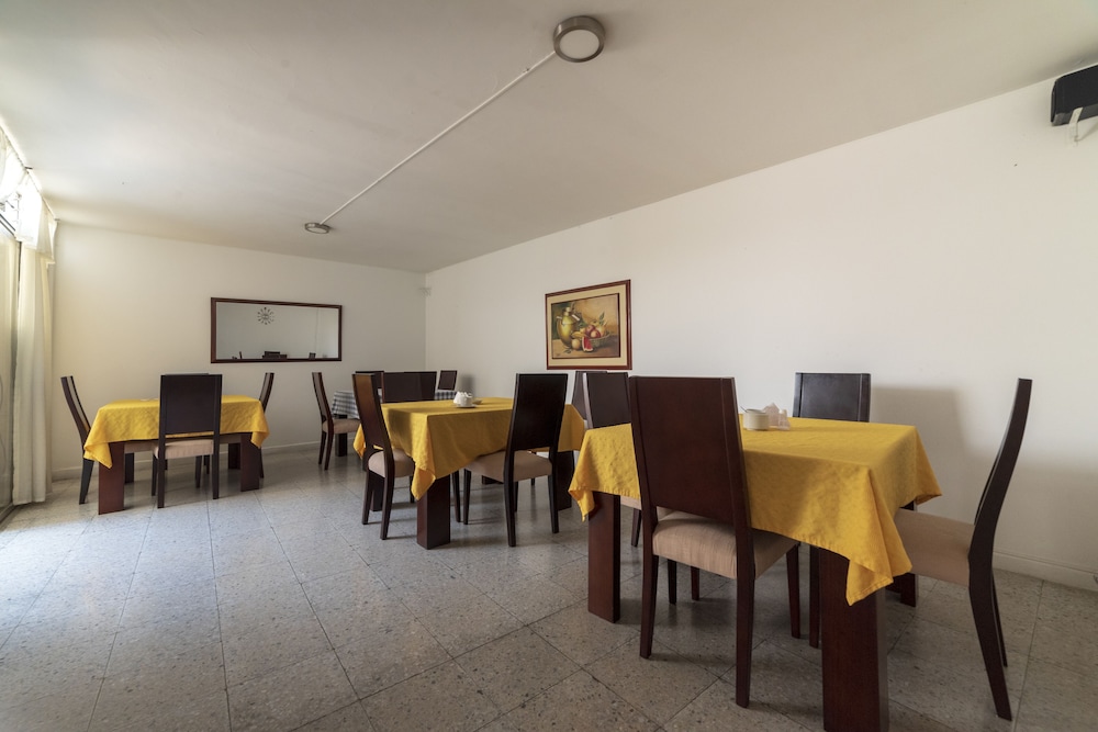 Ayenda 1409 Casa Tequendama 25/27