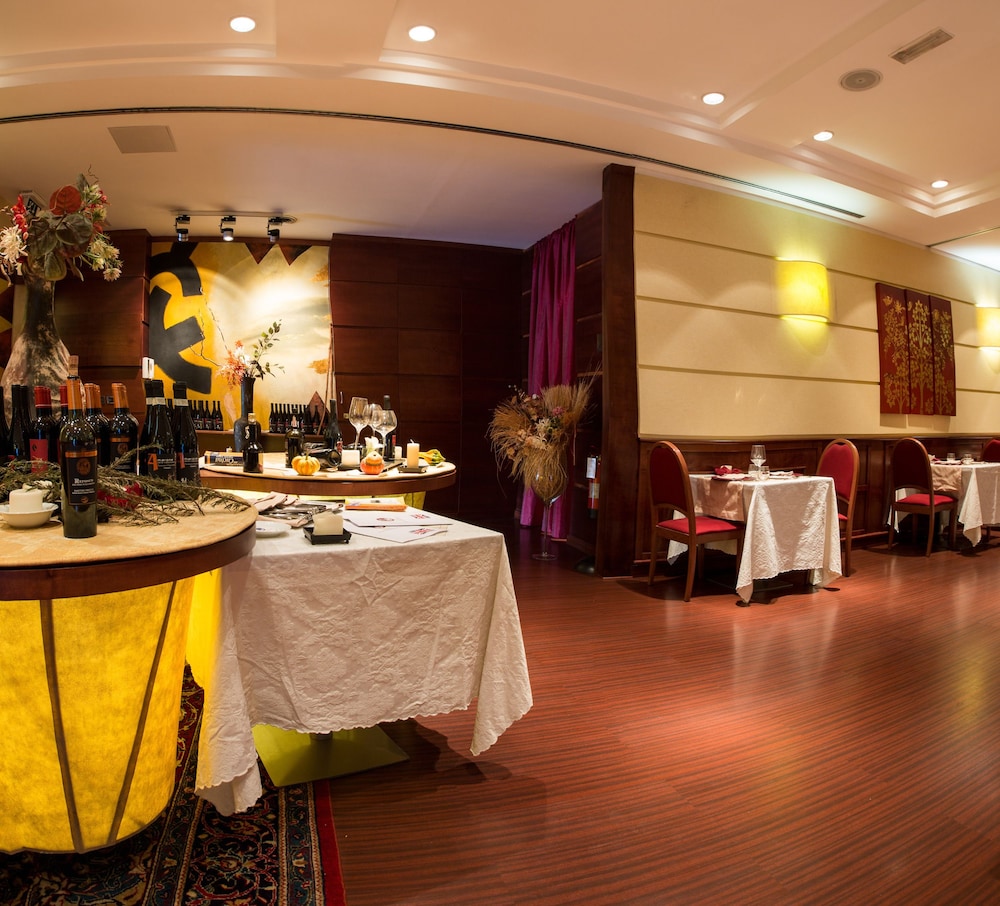 Imperatori Hotel Roma 37/62