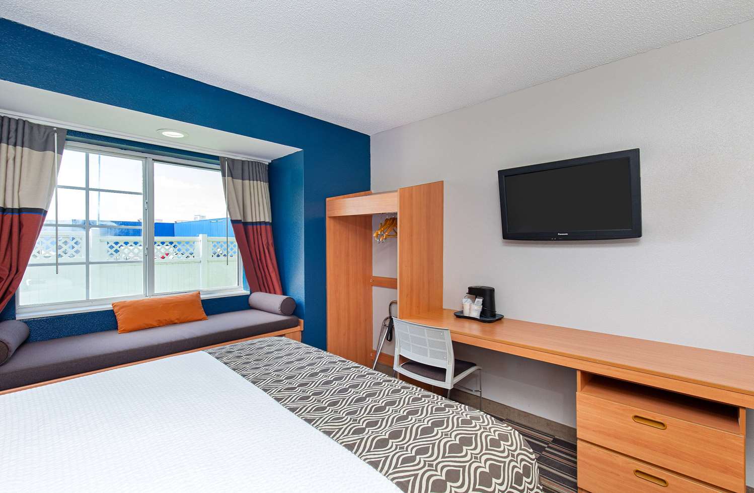 Microtel Inn And Suites Memphi 15/33