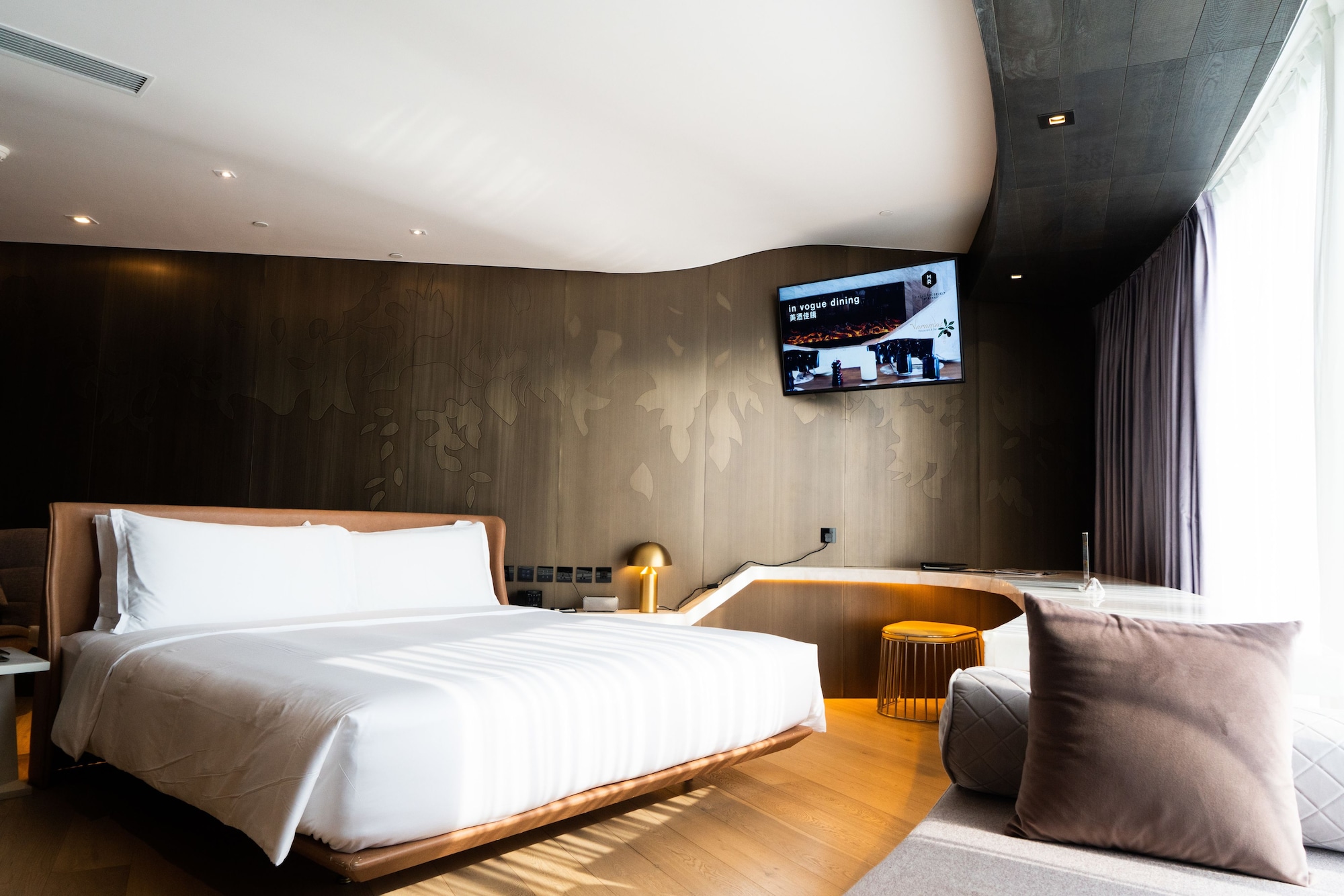 DELUXE, STUDIO, SUITE, KING BED, SEA VIEW