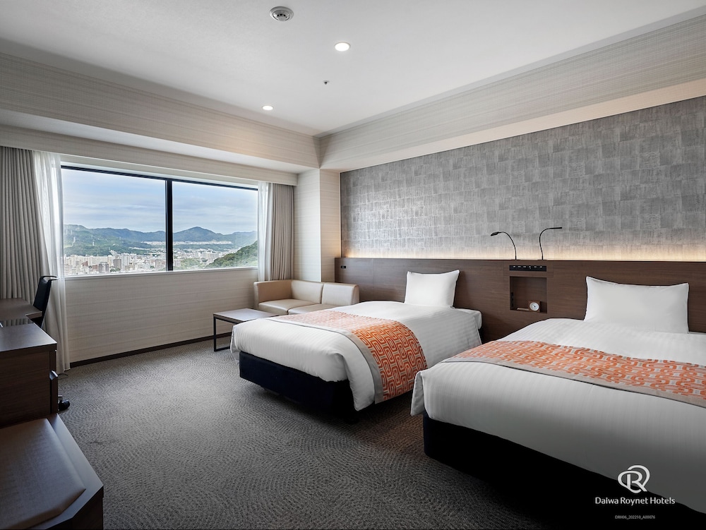 Moderate, Single, Twin Beds