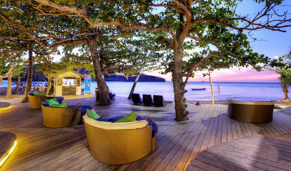 Mantaray Island Resort 57/67