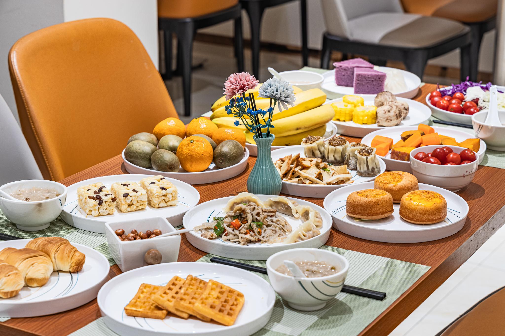 City convenient hotel (Hengyang railway station store) 23/29