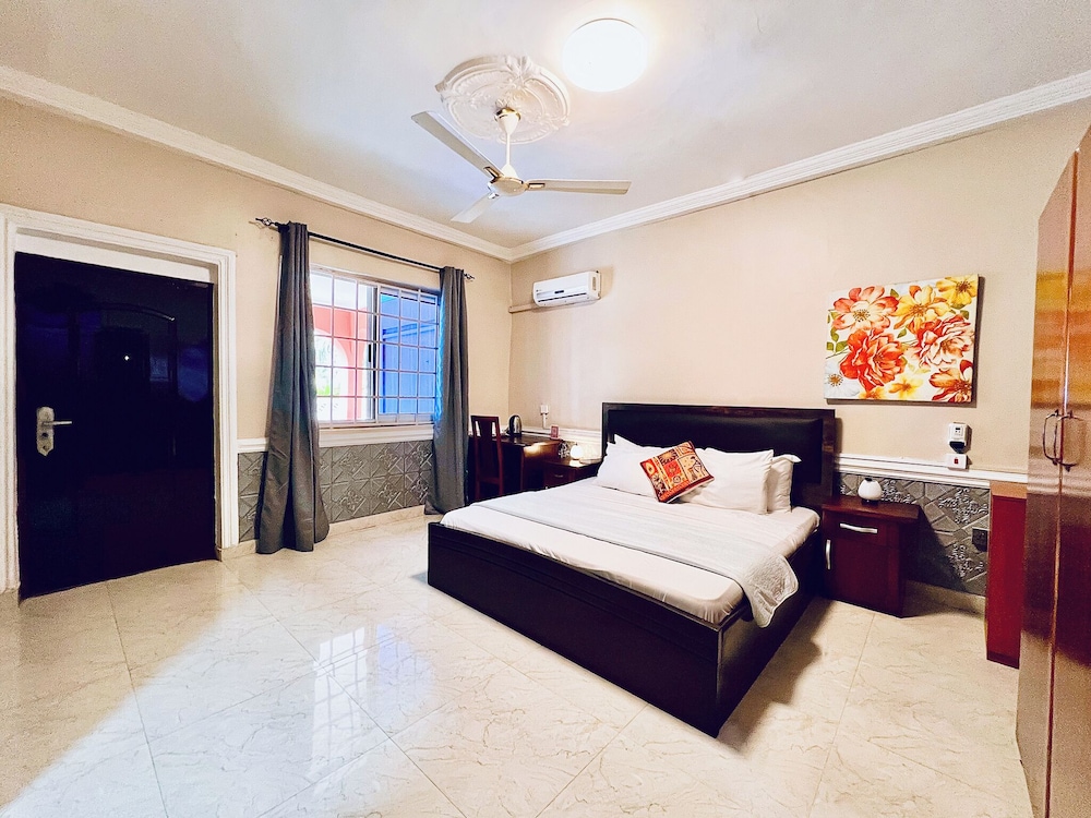 STANDARD, QUEEN BED, GROUND FLOOR