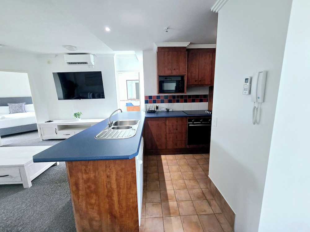 Crystal Bay On The Broadwater 68/79