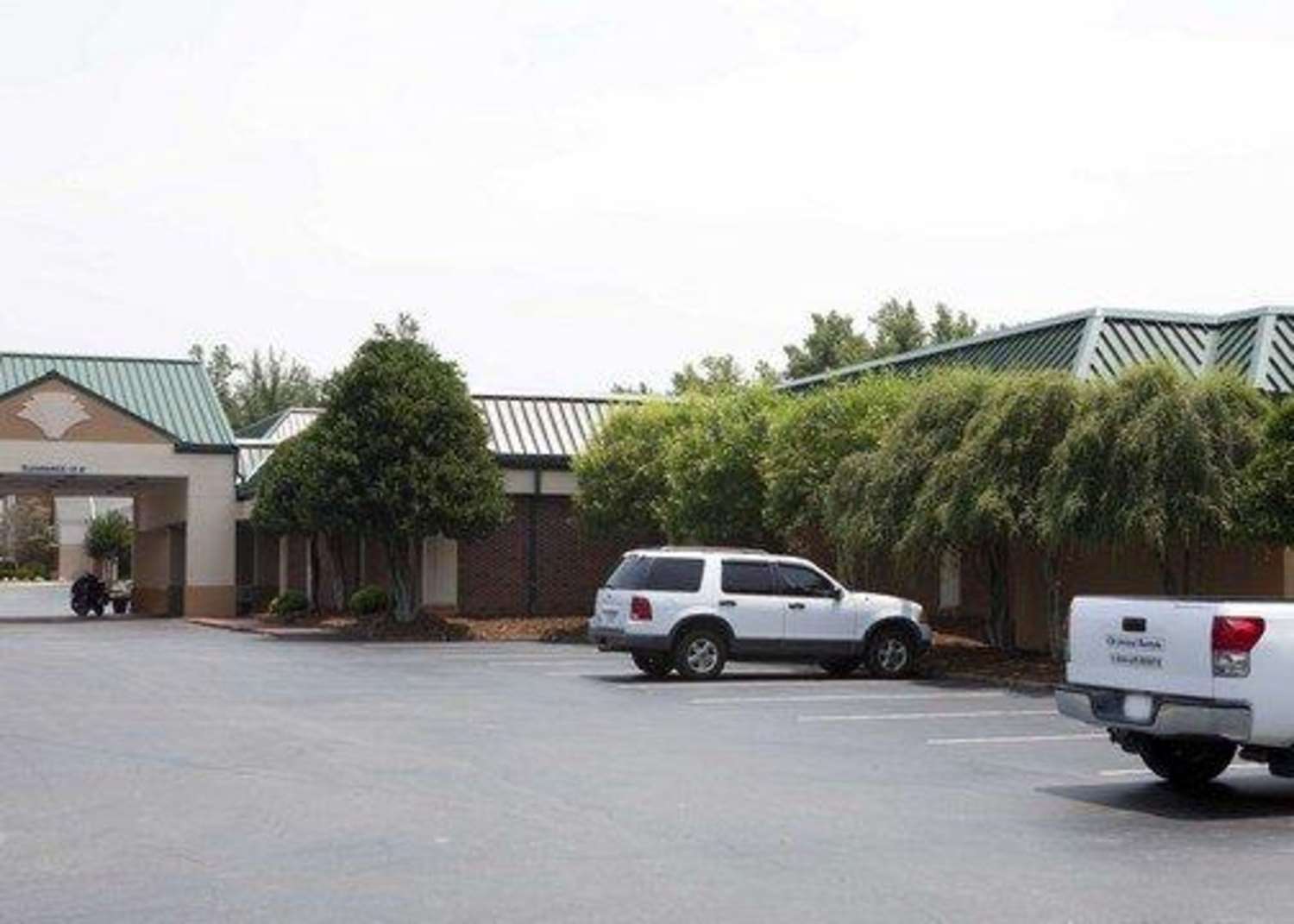 Quality Inn Morganton Southeast 32/34