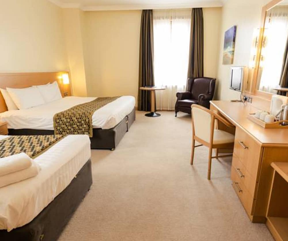 Great National Hotel Ballina 34/92