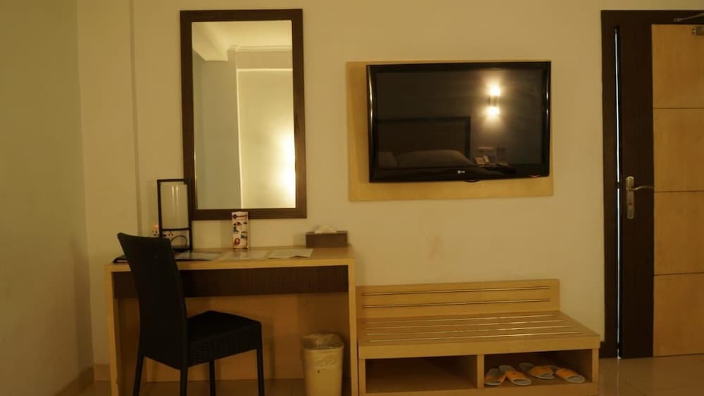 MaxOne Hotel Dumai 52/55