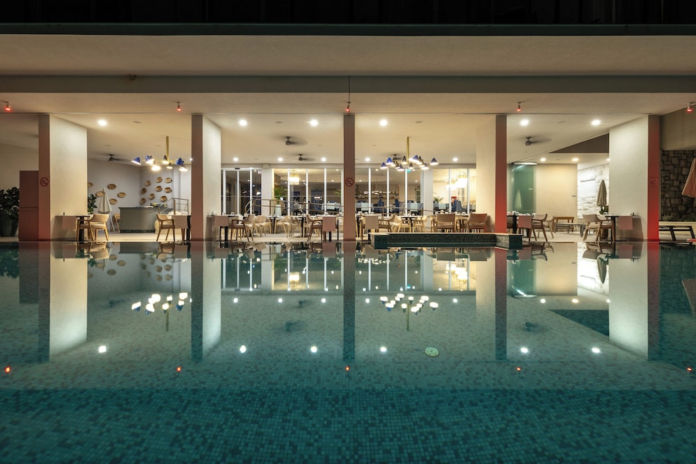 Royal Blue Hotel 39/67