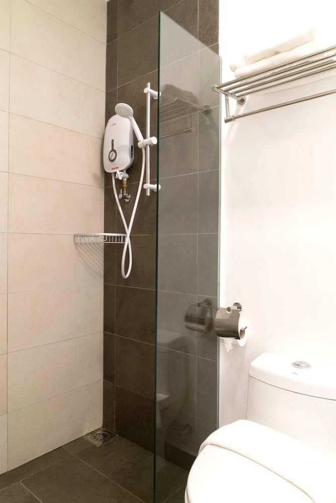 H Boutique Hotel Sri Petaling 28/30