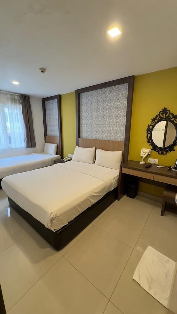 South of the clouds HOTEL KL Sentral 15/30