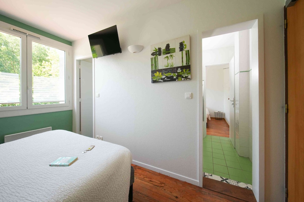 HOSTELLERIE DU CLOS PITE 23/56