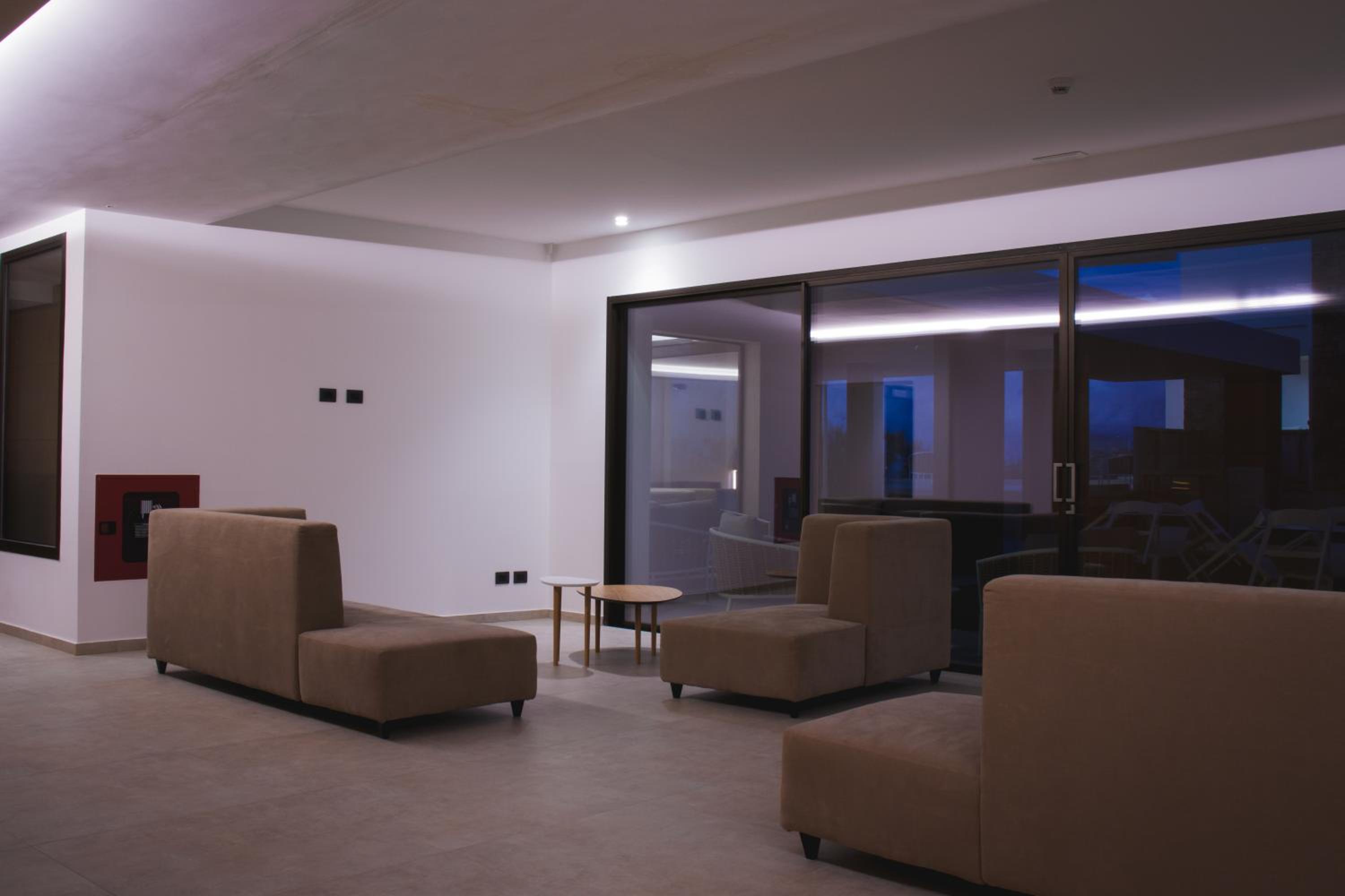 Sunset Hotel 34/50