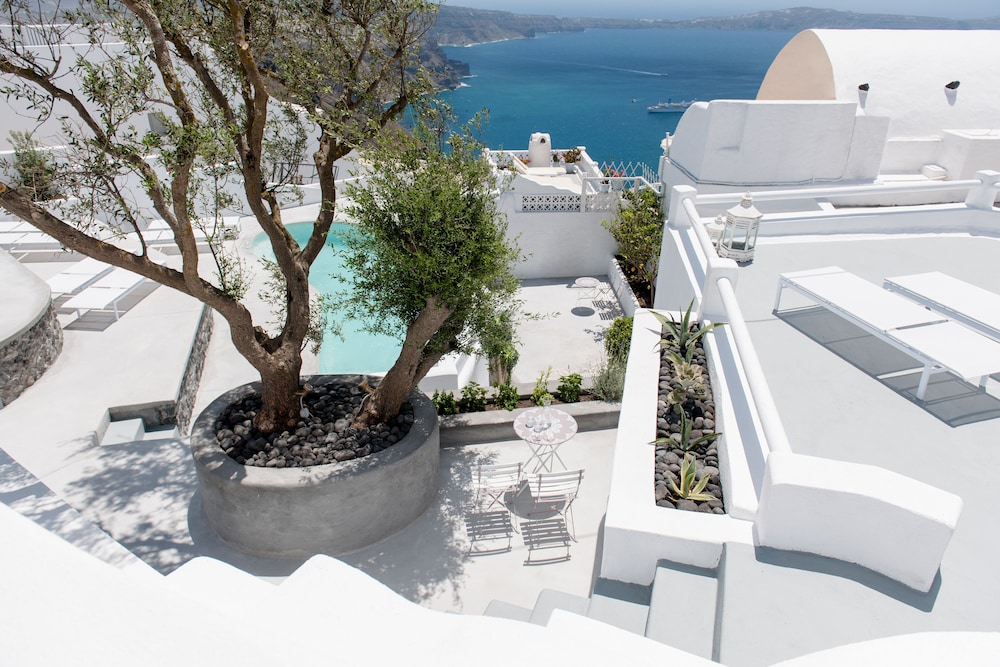 Senses Suites 50/50