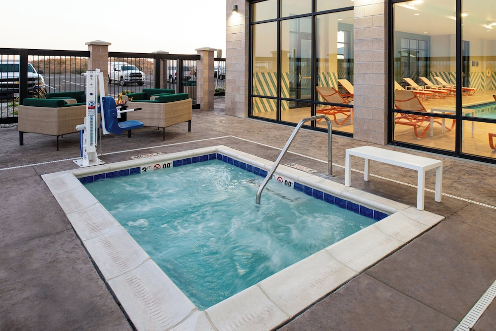 Holiday Inn Suites Idaho Falls 42/75