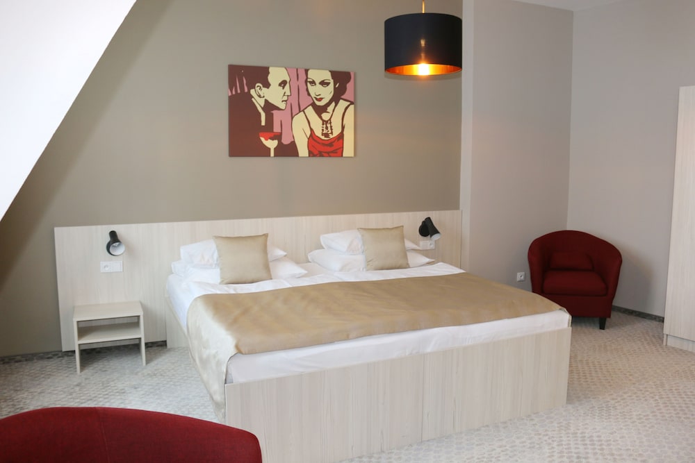 1 Republic Hotel 19/51