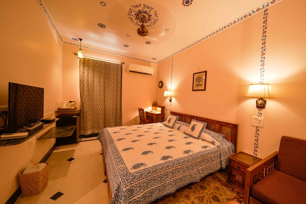 Hotel Arya Niwas 20/47