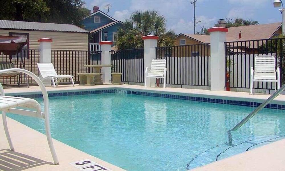 Merida Inn And Suites 45/50