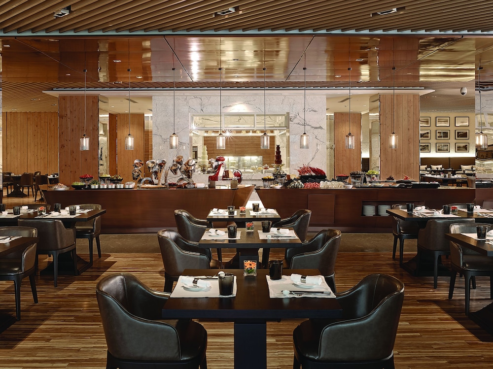 Langham Place Ningbo Culture Plaza 44/56