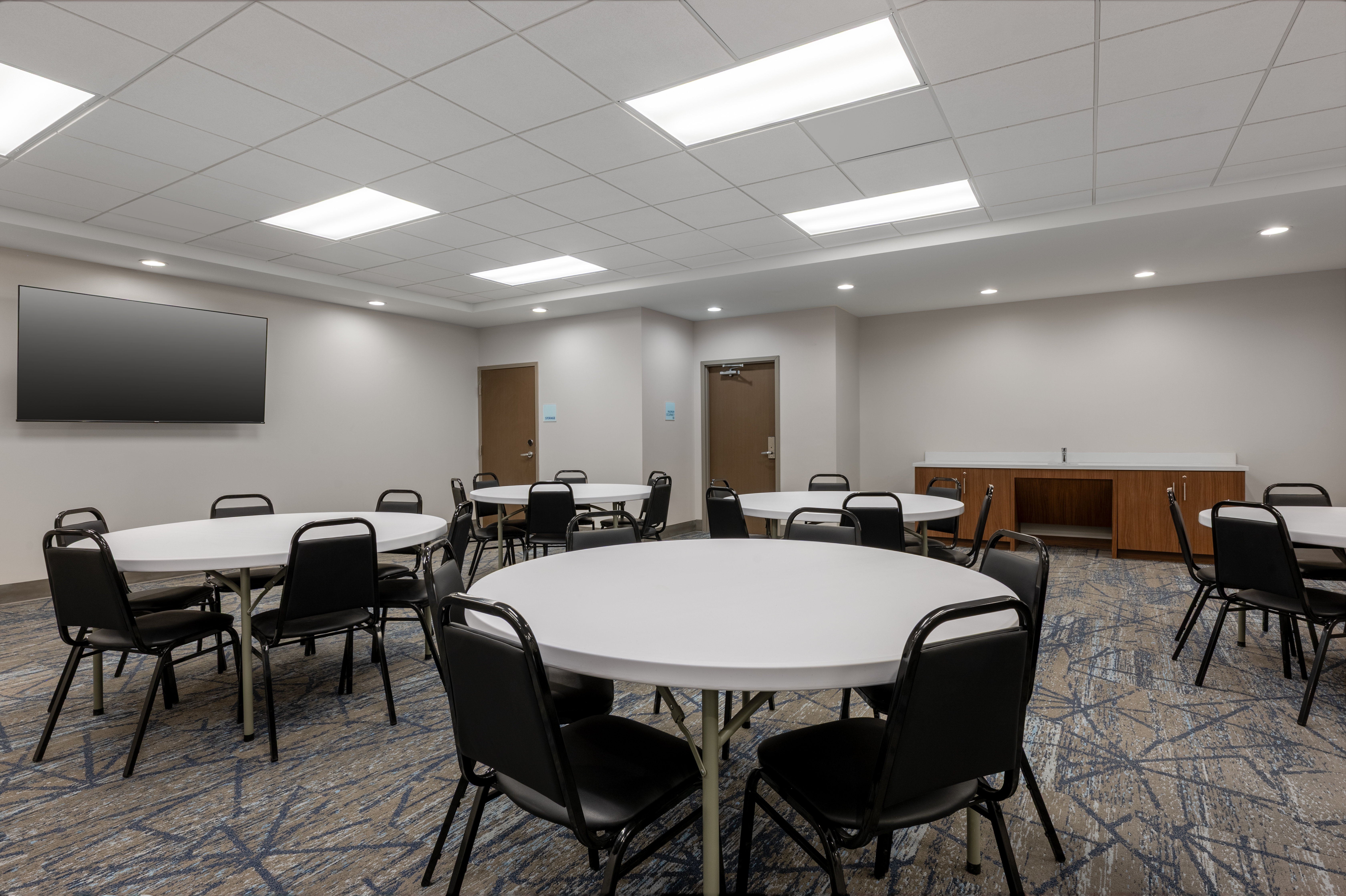 Holiday Inn Express & Suites Stevensville - Benton Harbor, an IHG Hotel 38/50