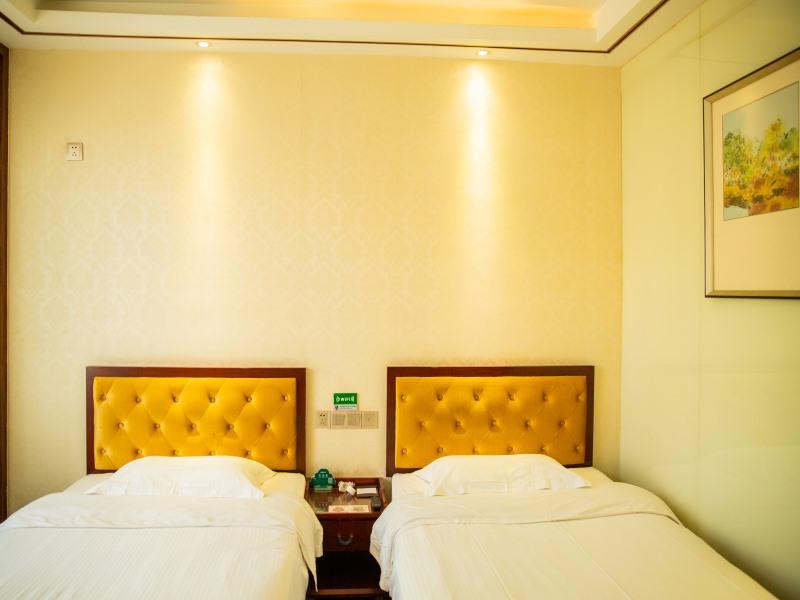 GreenTree Inn LanZhou YanBei Road United University Express Hotel 10/32