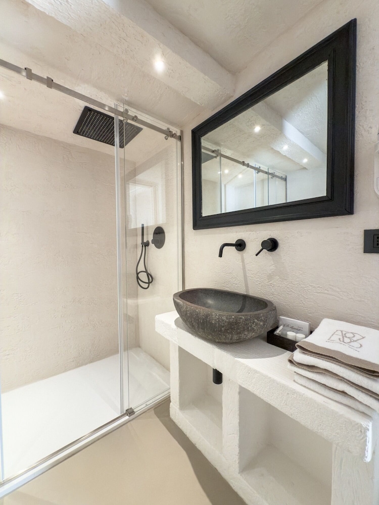 Bellavista Suites 44/50