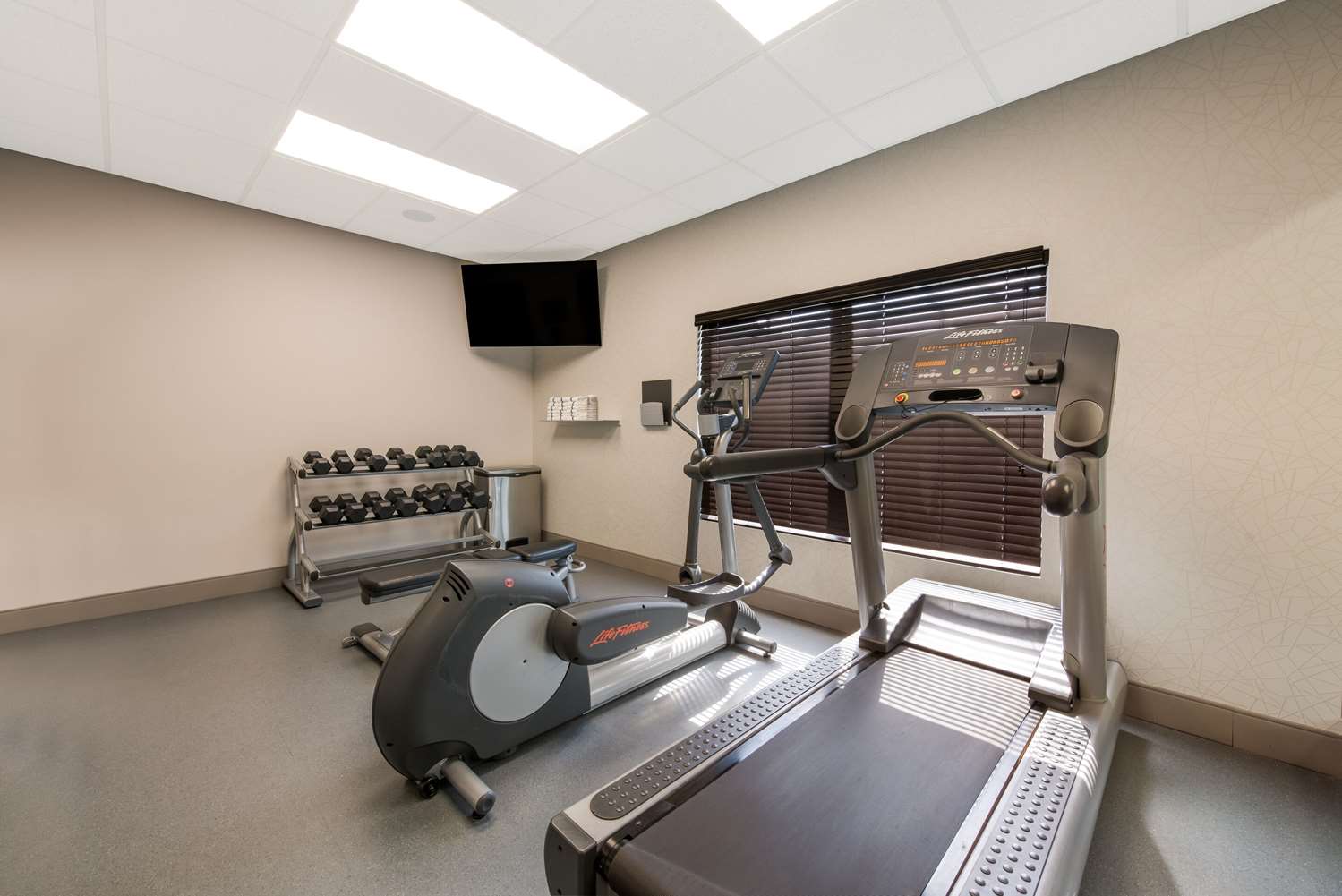 Country Inn & Suites By Radisson Wichita East Ks 9/17