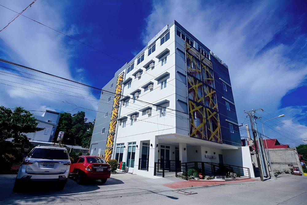 Belltower CSheLi Suites Bantay - Vigan by ZUZU 74/83